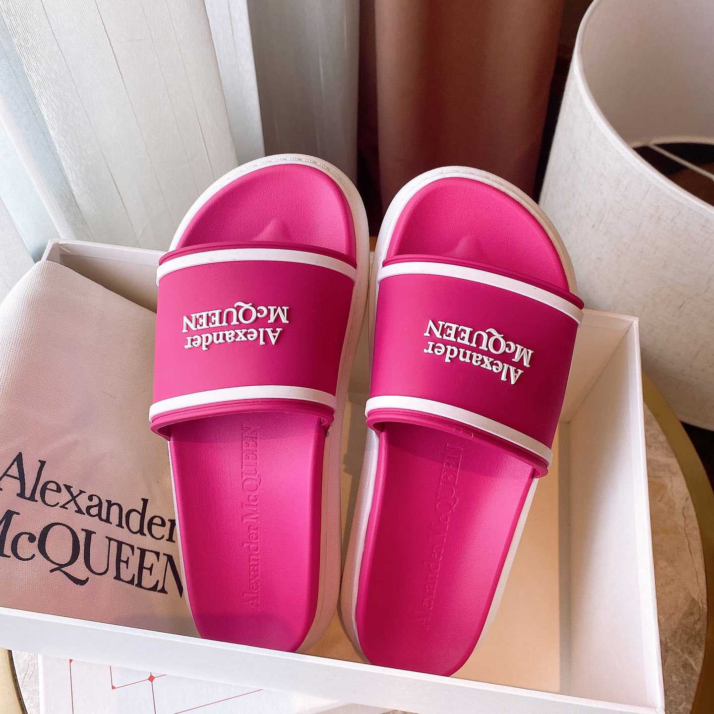 Alexander Mqueen Oversized Hybrid Signature Slide  - DopestKickz