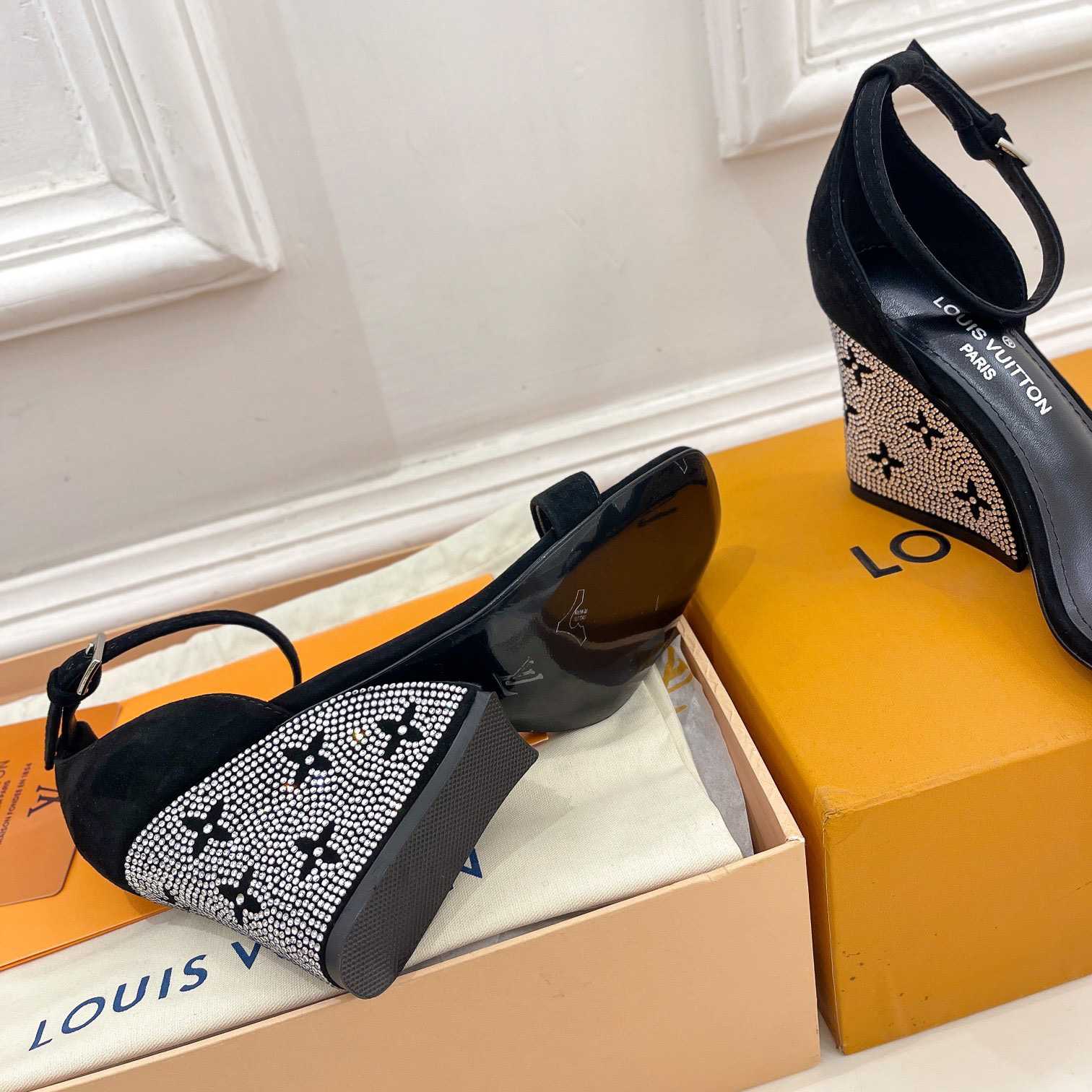 Louis Vuitton Appeal Wedge Sandal       1AACNU - DopestKickz