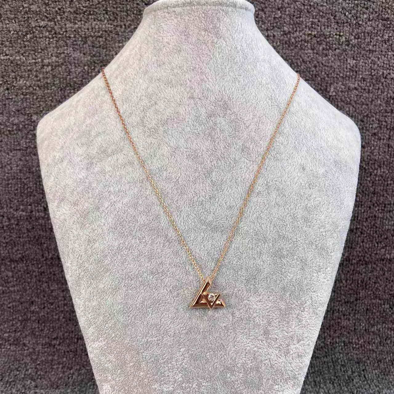 Louis Vuitton LV Volt One Small Pendant, Pink Gold And Diamond     Q93813 - DopestKickz