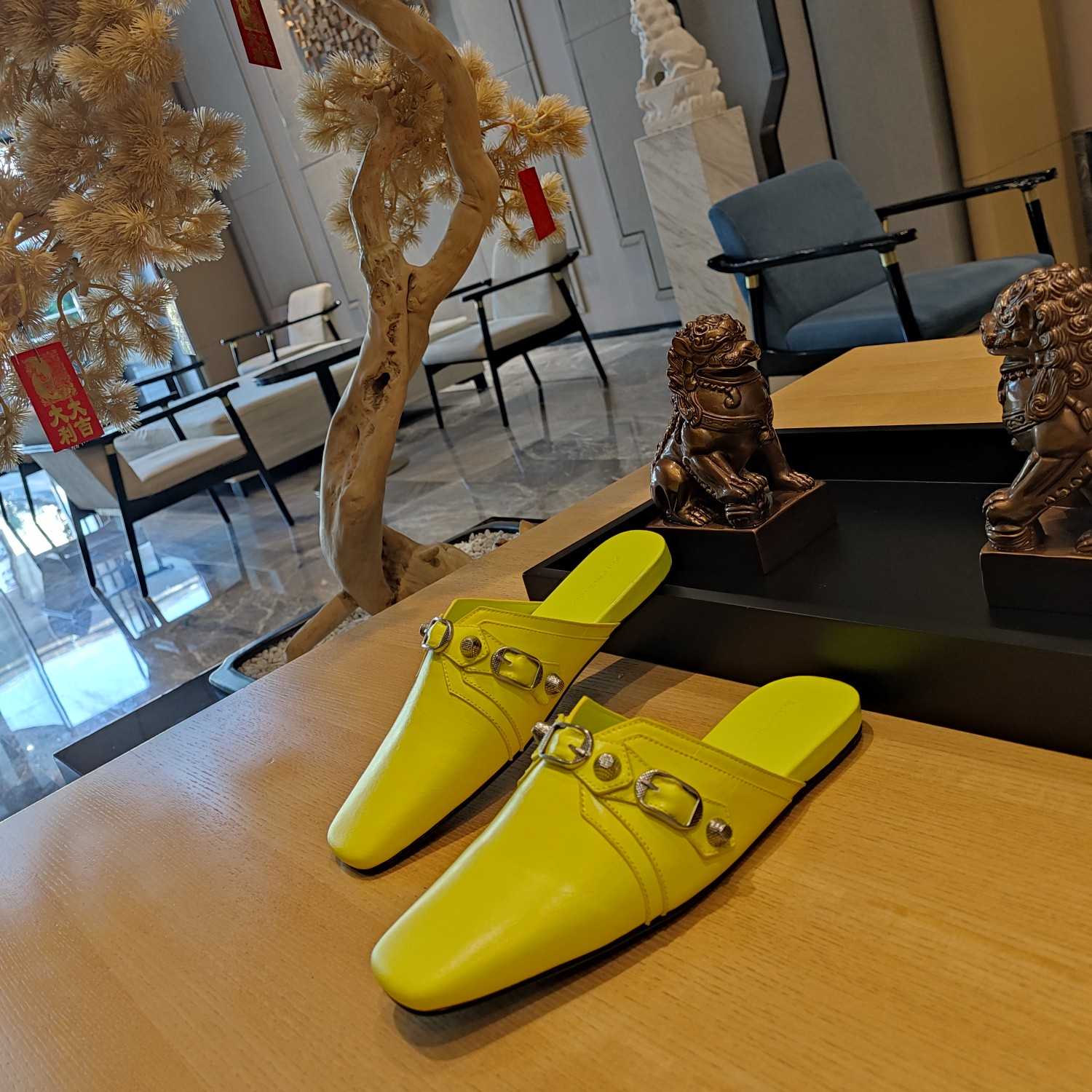 Balenciaga Women's Cosy Cagole Mule  - DopestKickz