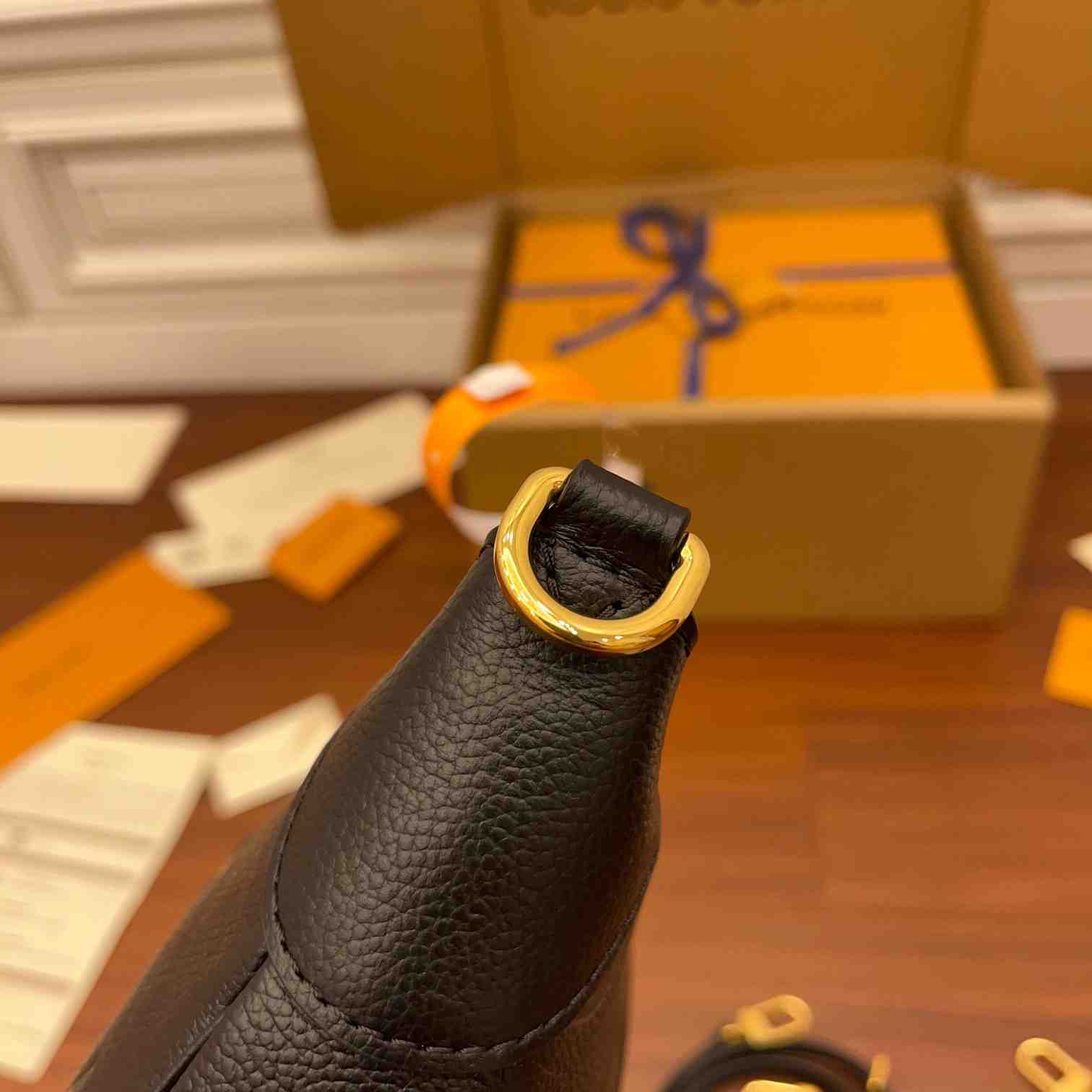 Louis Vuitton Bagatelle (22x14x9CM)      M46002 - DopestKickz