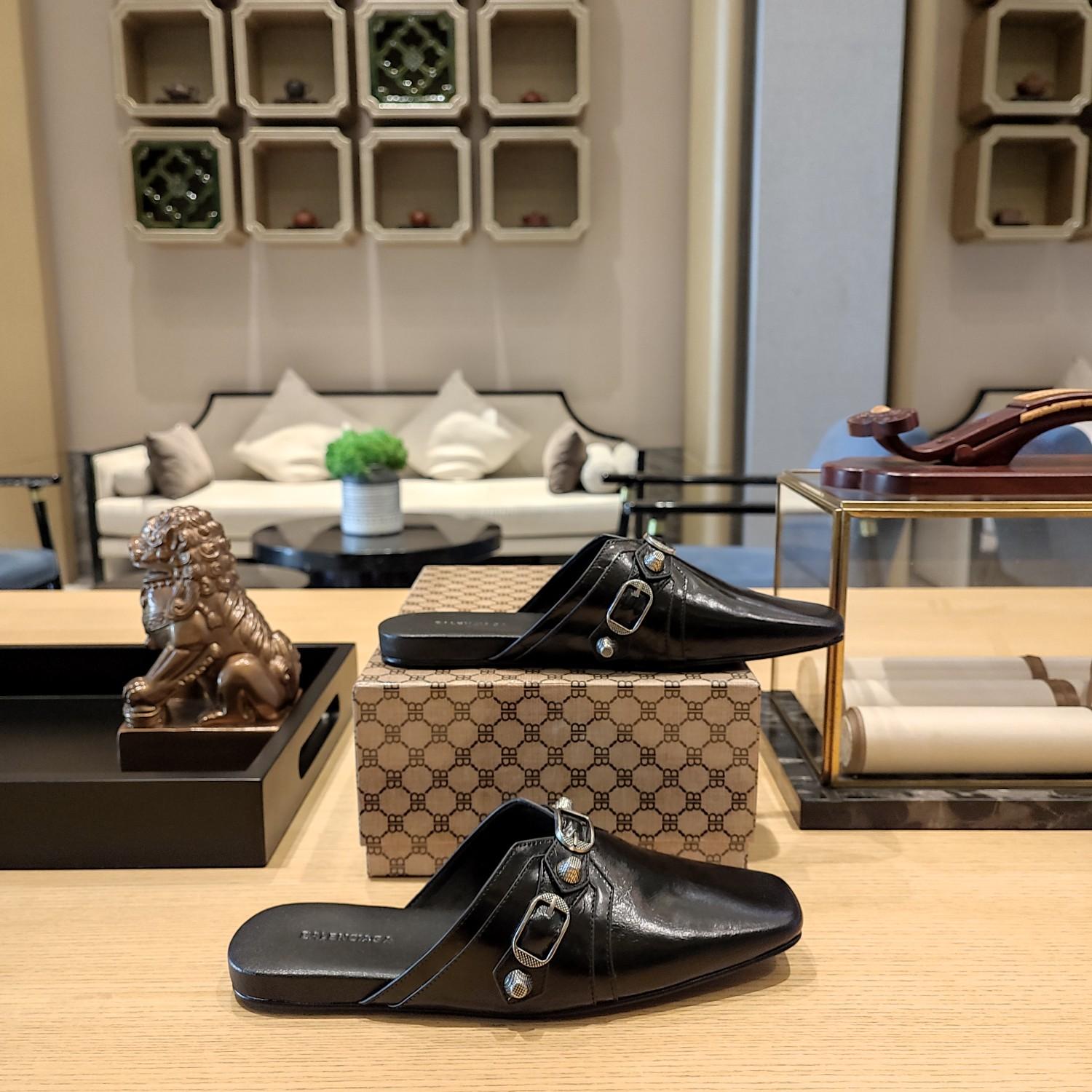 Balenciaga Women's Cosy Cagole Mule In Black - DopestKickz