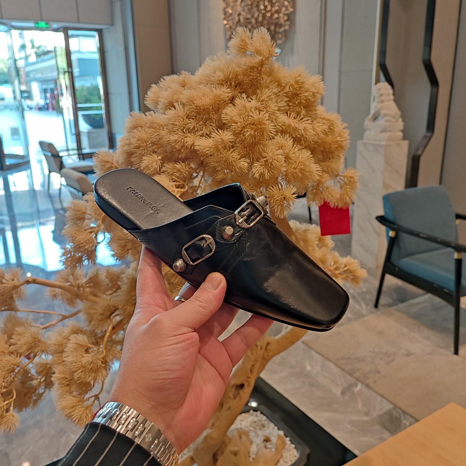 Balenciaga Women's Cosy Cagole Mule In Black - DopestKickz