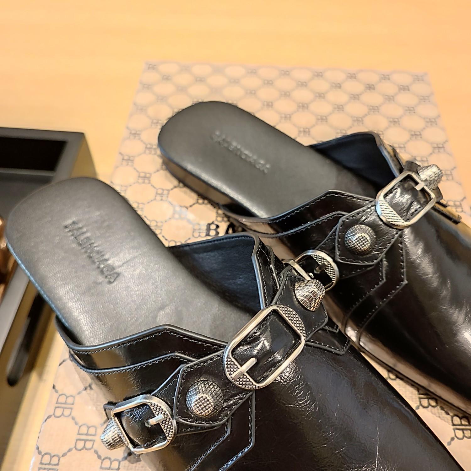 Balenciaga Women's Cosy Cagole Mule In Black - DopestKickz