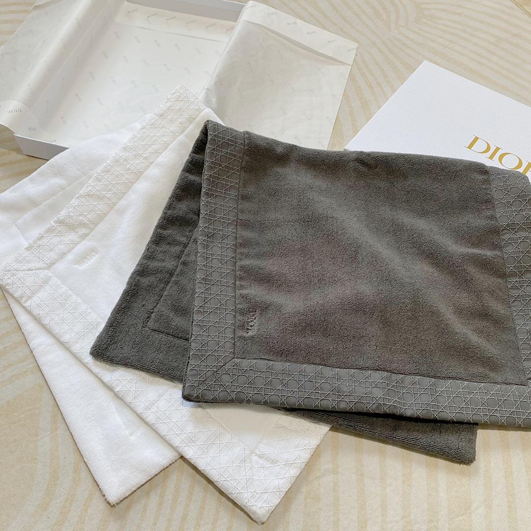 Dior Bath Mat - DopestKickz