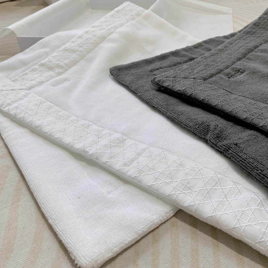 Dior Bath Mat - DopestKickz