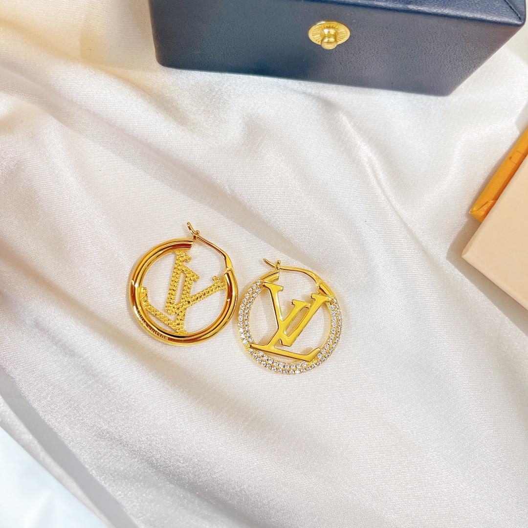 Louis Vuitton Earrings - DopestKickz