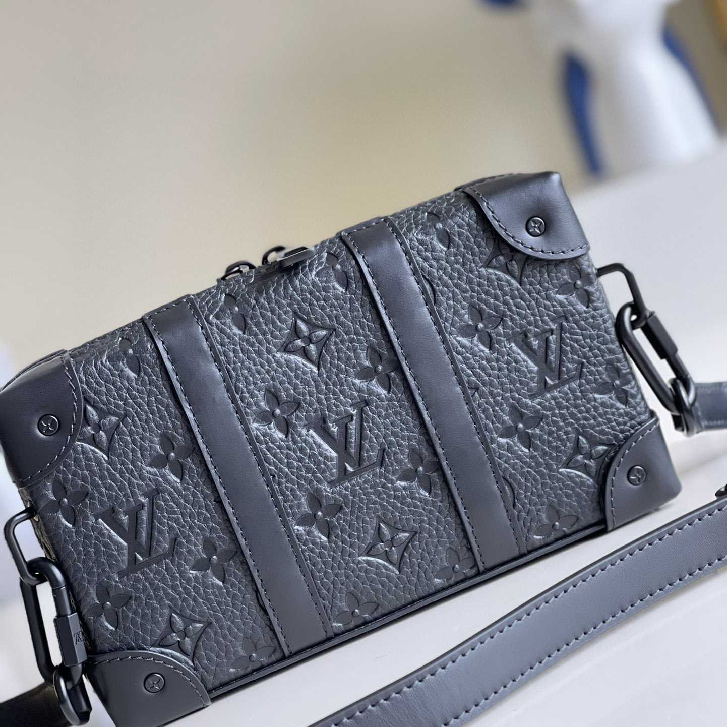 Louis Vuitton Soft Trunk Wallet(22.5 x 14.0 x 5.0cm) M80224 - DopestKickz