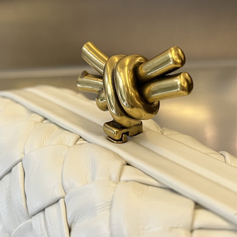 Bottega Veneta Knot - DopestKickz