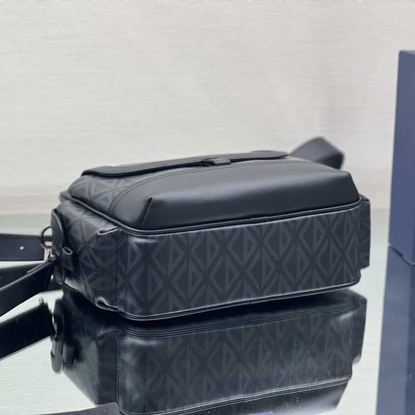 Dior Hit The Road Messenger Bag (26 x 21 x 8 cm) - DopestKickz