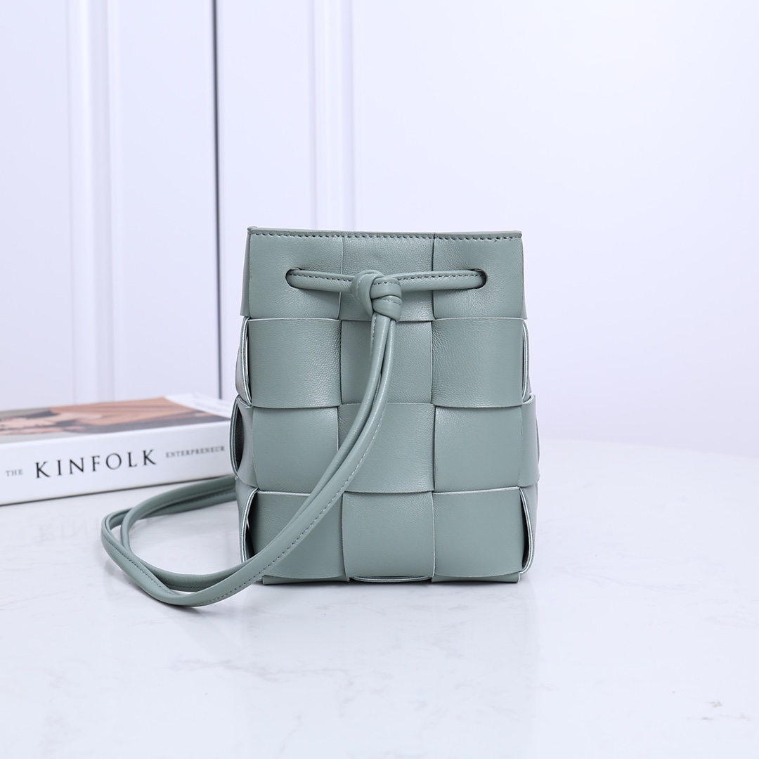 Bottega Veneta Small Cassette Bucket Bag - DopestKickz