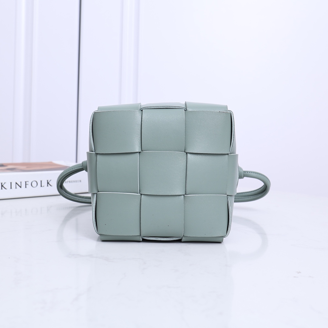 Bottega Veneta Small Cassette Bucket Bag - DopestKickz