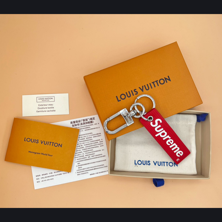 Louis Vuitton x Supreme Epi Keychain     M68292  - DopestKickz
