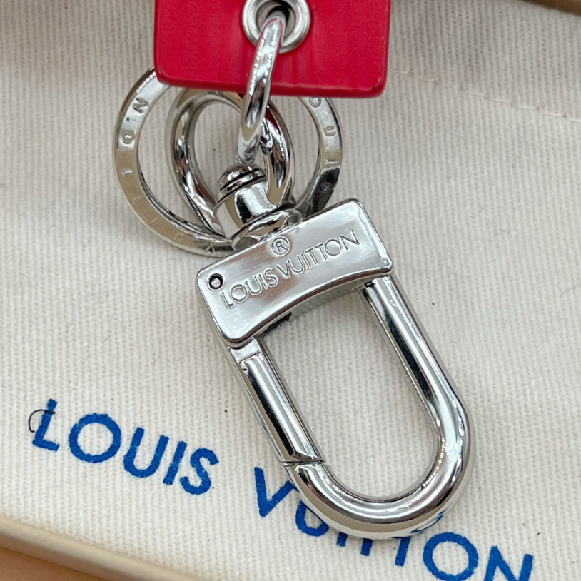 Louis Vuitton x Supreme Epi Keychain     M68292  - DopestKickz