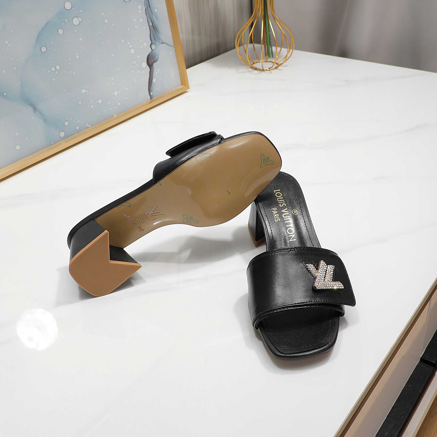 Louis Vuitton Shake Mule     1AB2PD - DopestKickz