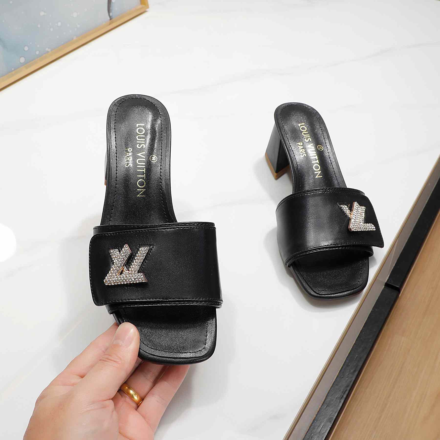 Louis Vuitton Shake Mule     1AB2PD - DopestKickz