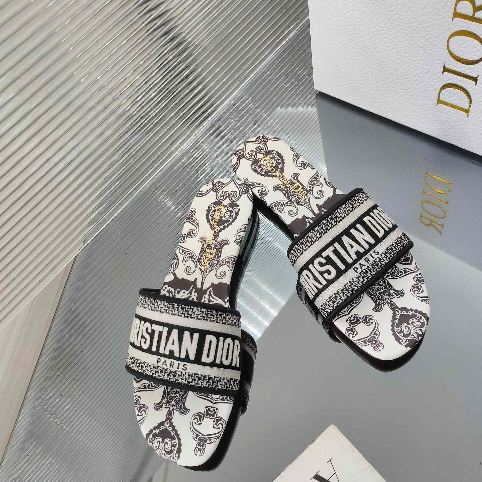 Dior Dway Slide  - DopestKickz