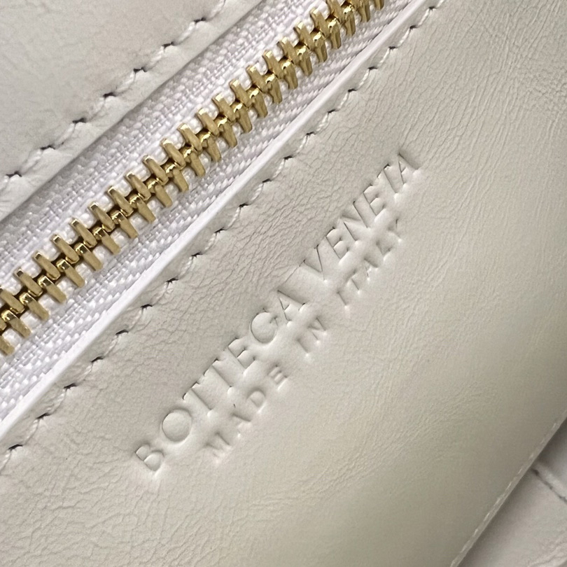 Bottega Veneta Cassette Foulard Intreccio Leather Cross-Body Bag - DopestKickz