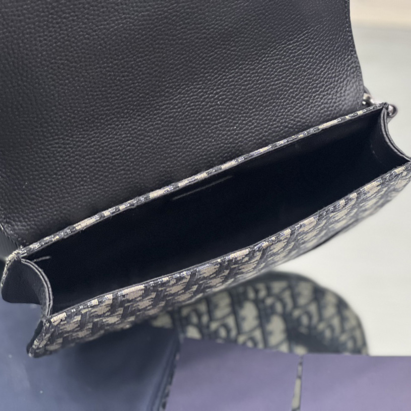 Dior Saddle Pouch - DopestKickz