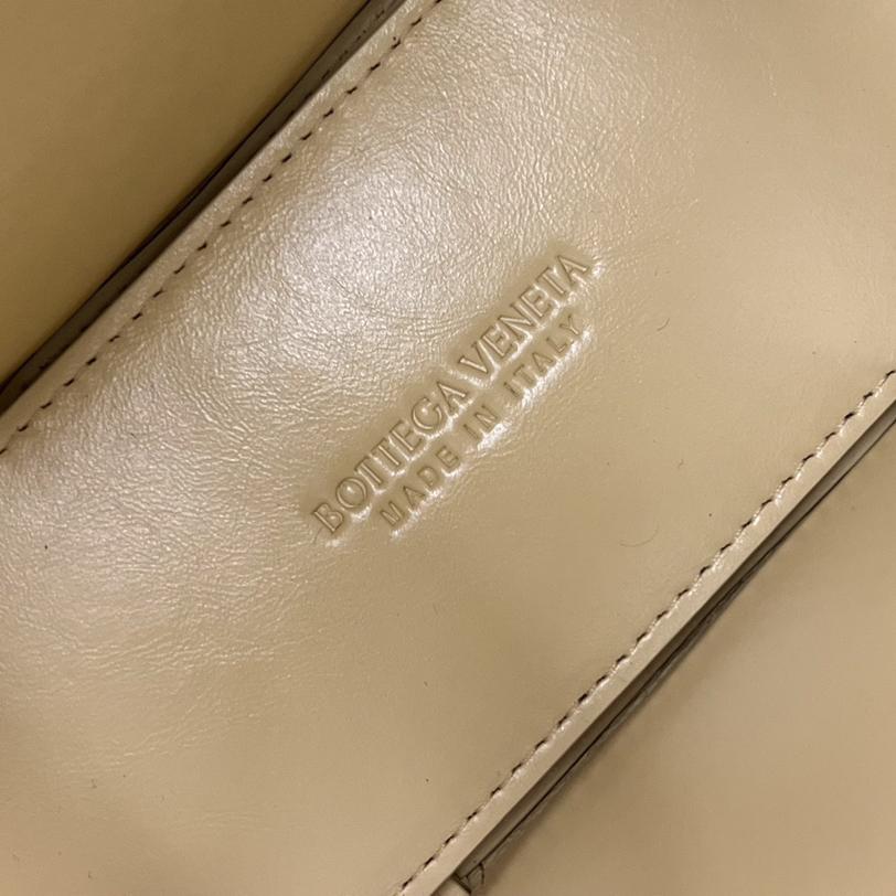 Bottega Veneta Mini Arco Tote Bag - DopestKickz