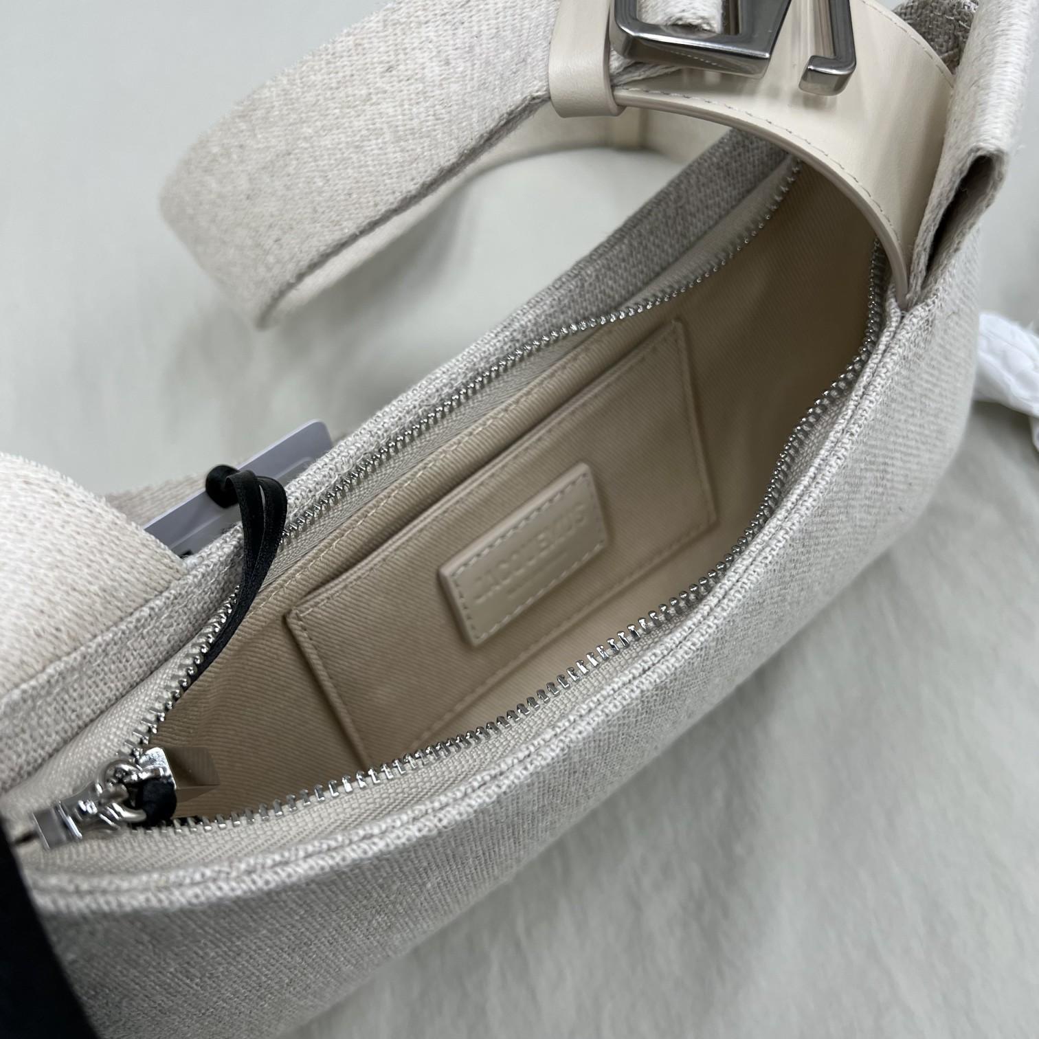 Jacquemus Le Bisou Gros Grain Buckled Shoulder Bag - DopestKickz