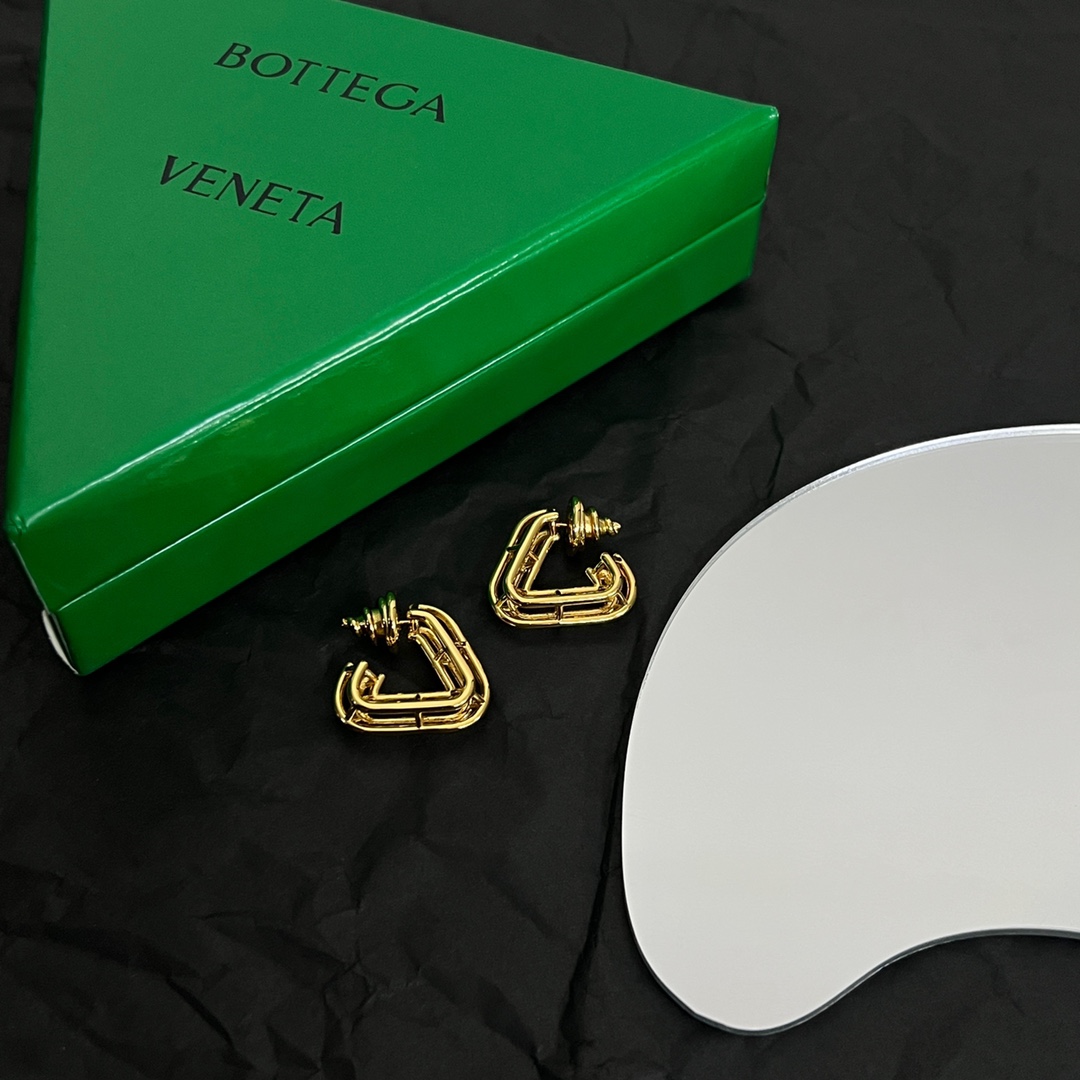 Bottega Veneta Outline - DopestKickz