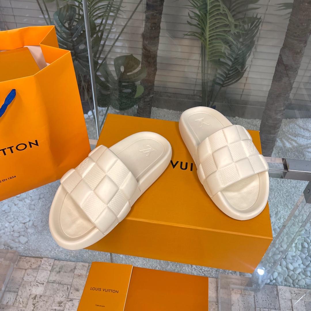 Louis Vuitton Waterfront Mules   1AAR9U - DopestKickz