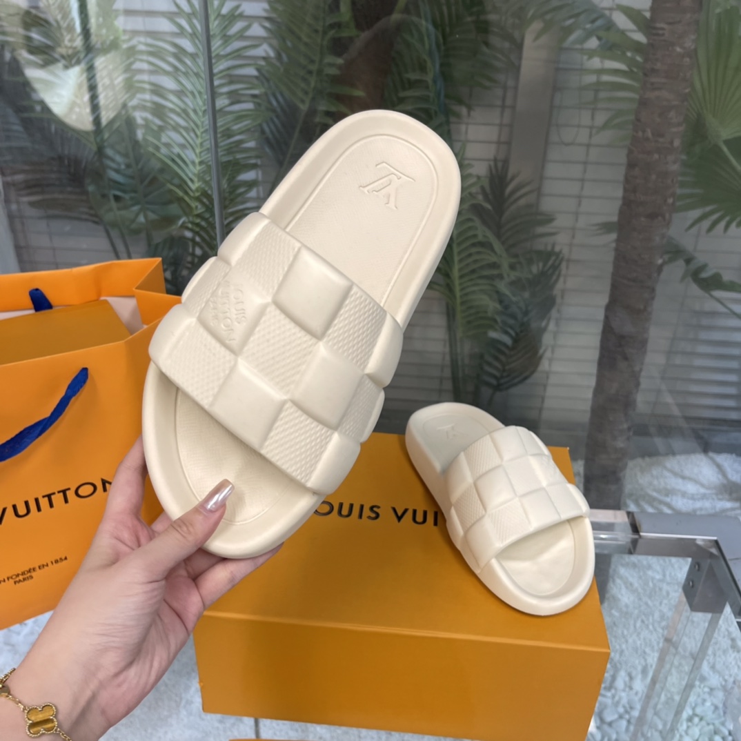 Louis Vuitton Waterfront Mules   1AAR9U - DopestKickz