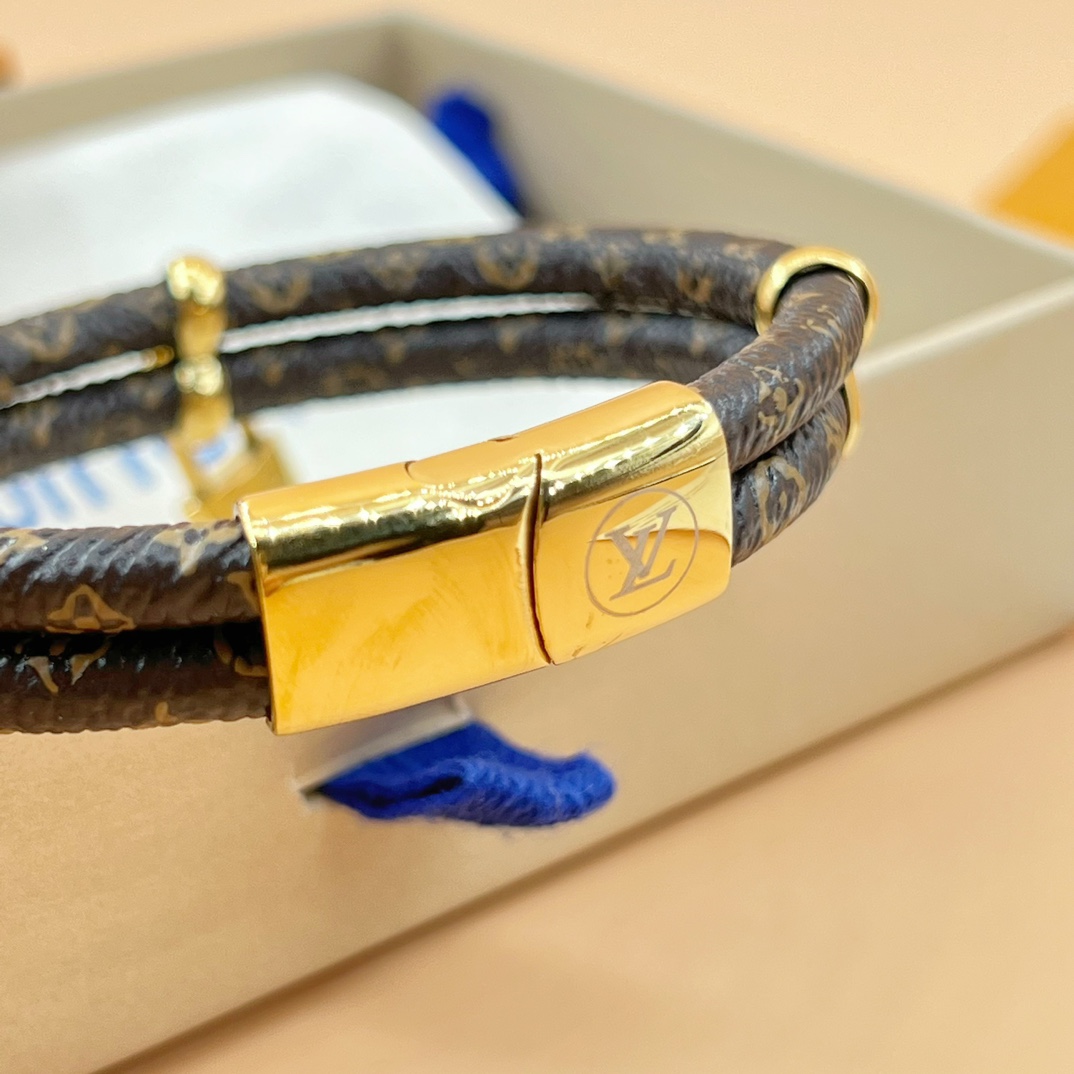 Louis Vuitton Keep It Twice Bracelet      M8109E - DopestKickz