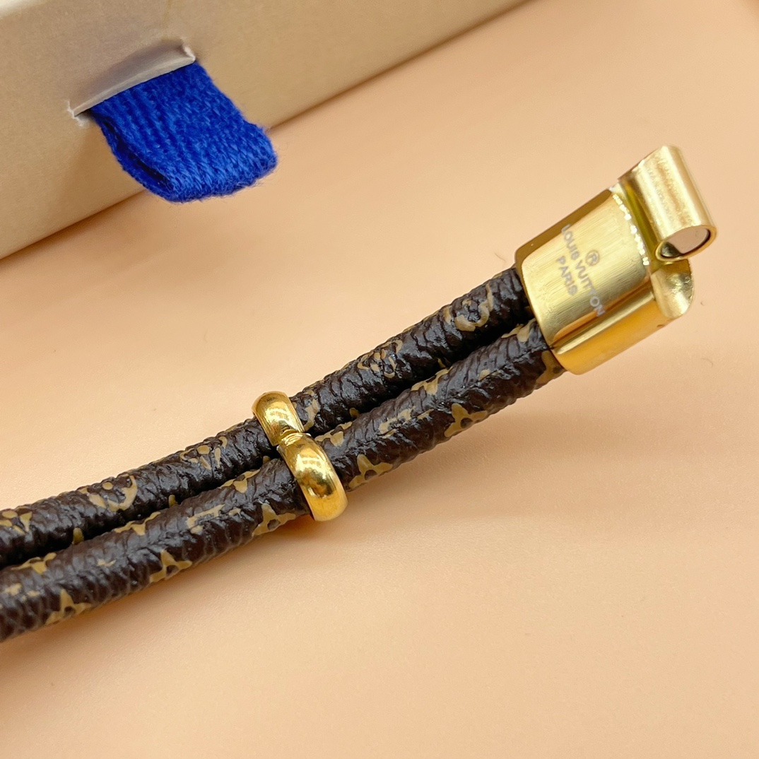 Louis Vuitton Keep It Twice Bracelet      M8109E - DopestKickz