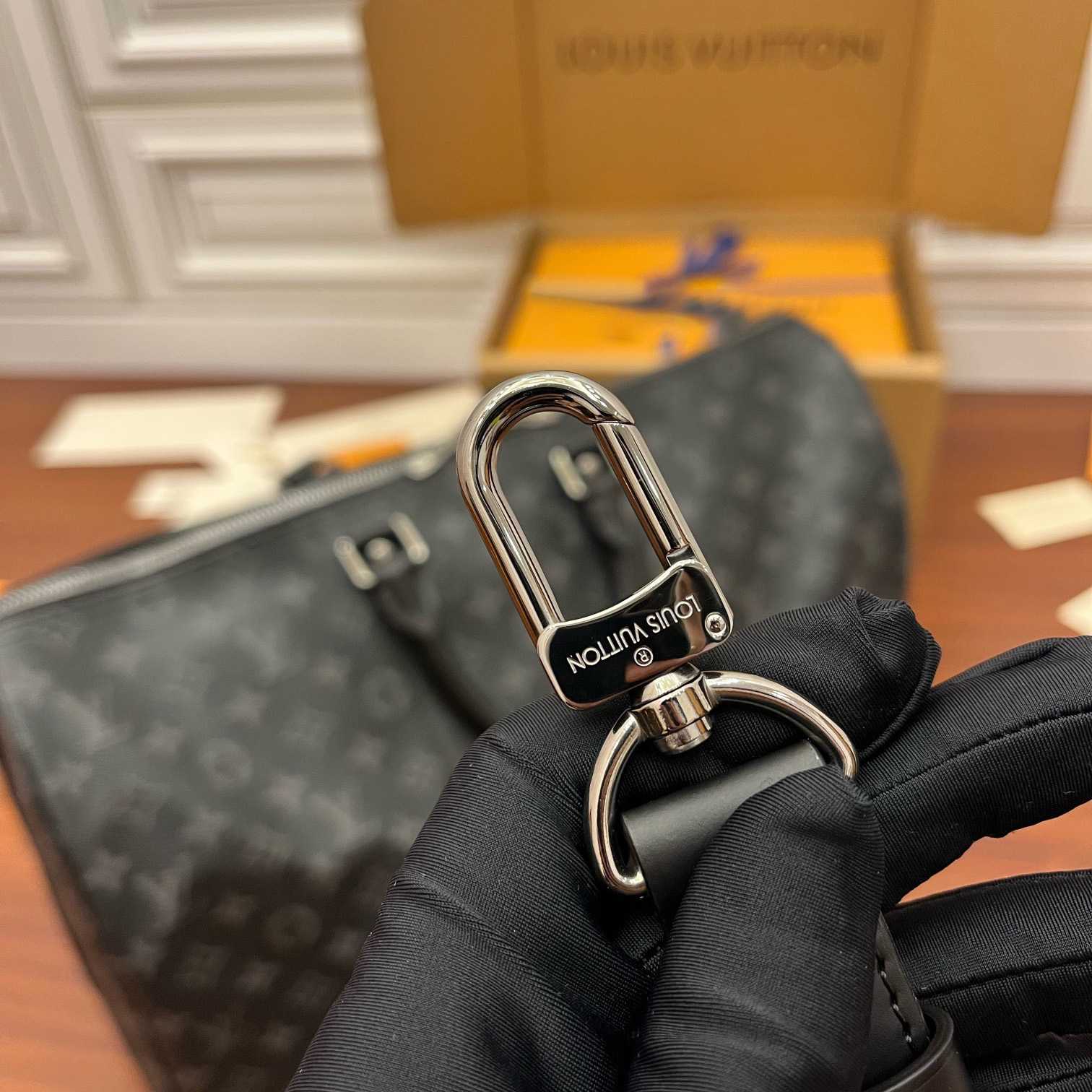 Louis Vuitton Keepall Bandoulière 45   M40569 - DopestKickz