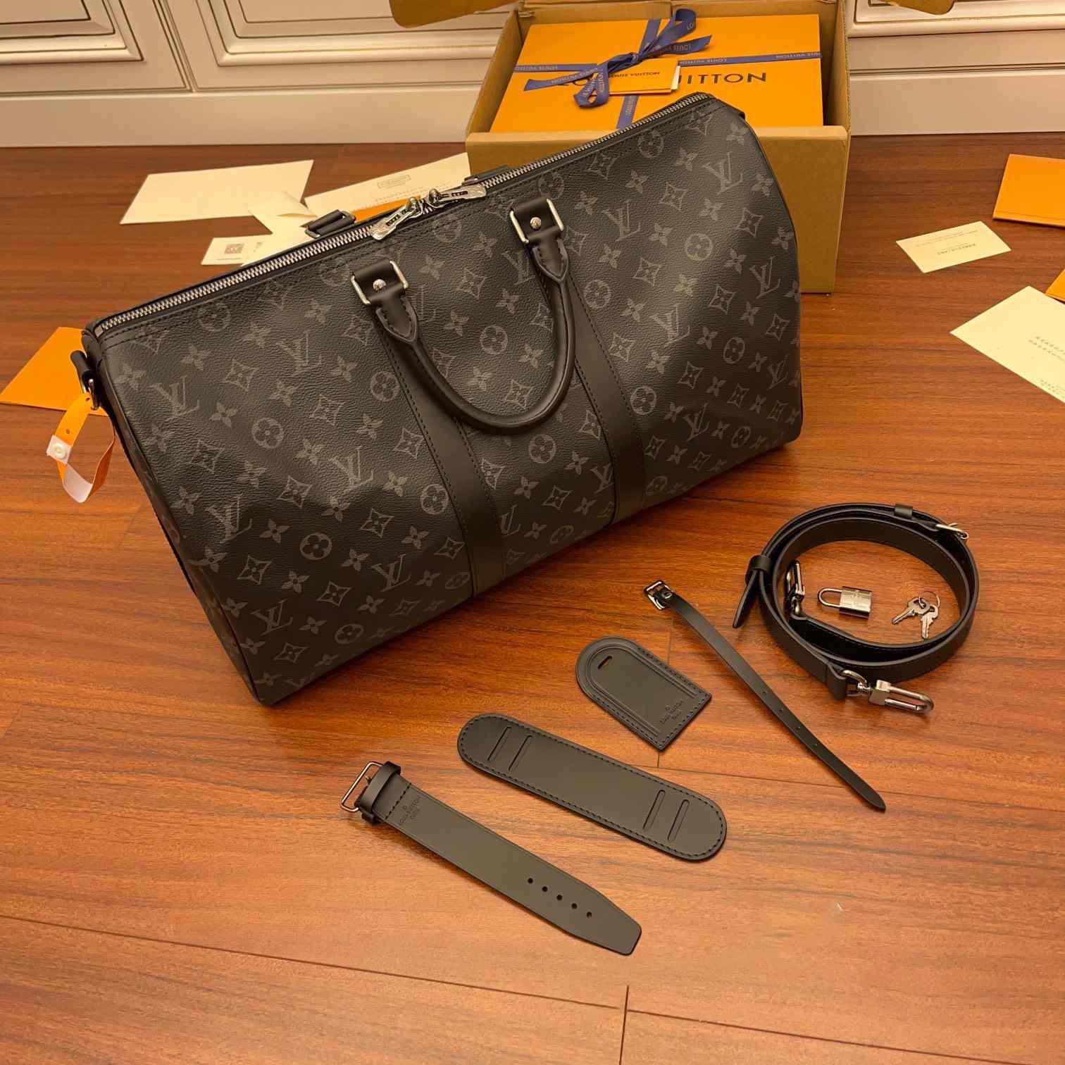 Louis Vuitton Keepall Bandoulière 45   M40569 - DopestKickz