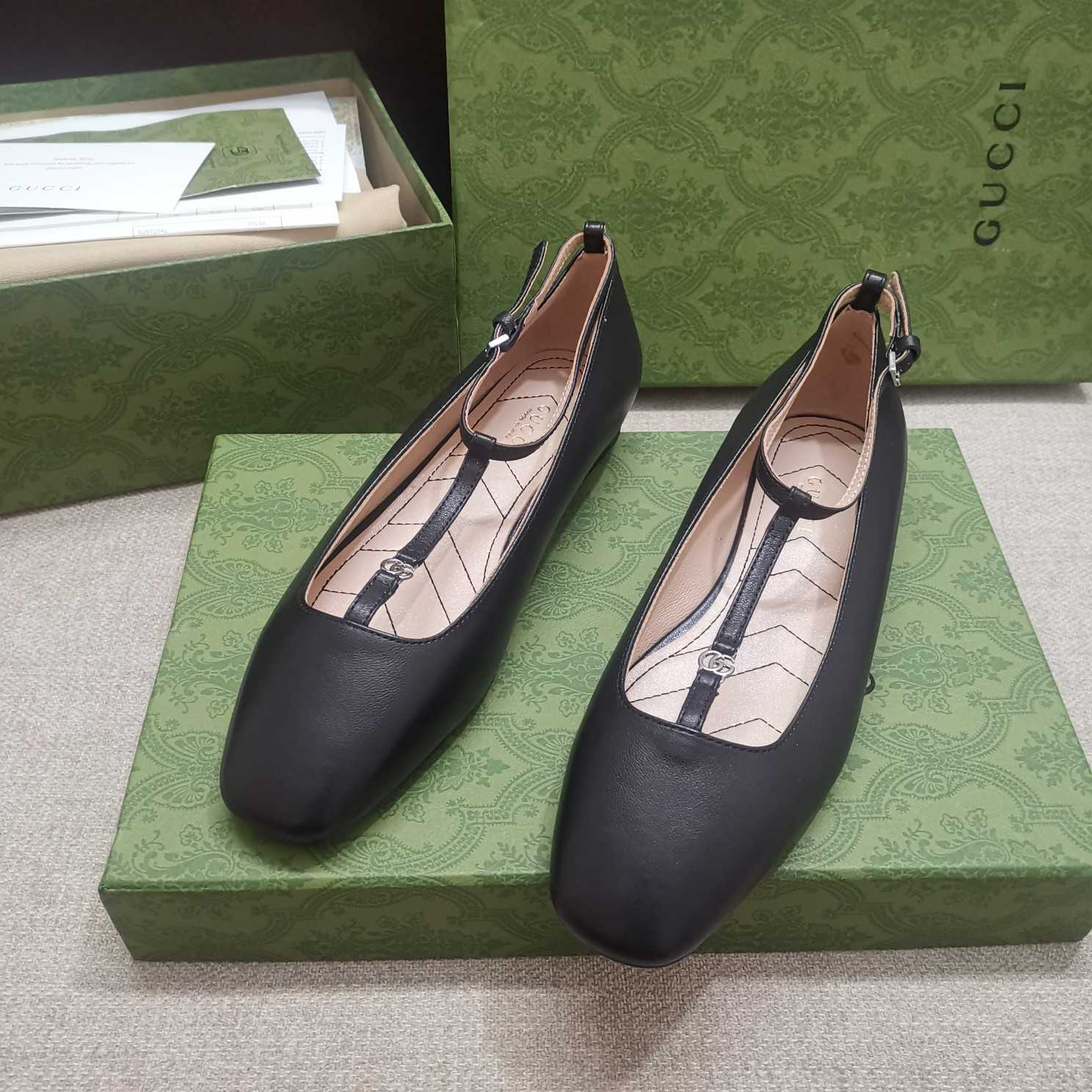Gucci Women's Ballet Flat With Double G - DopestKickz