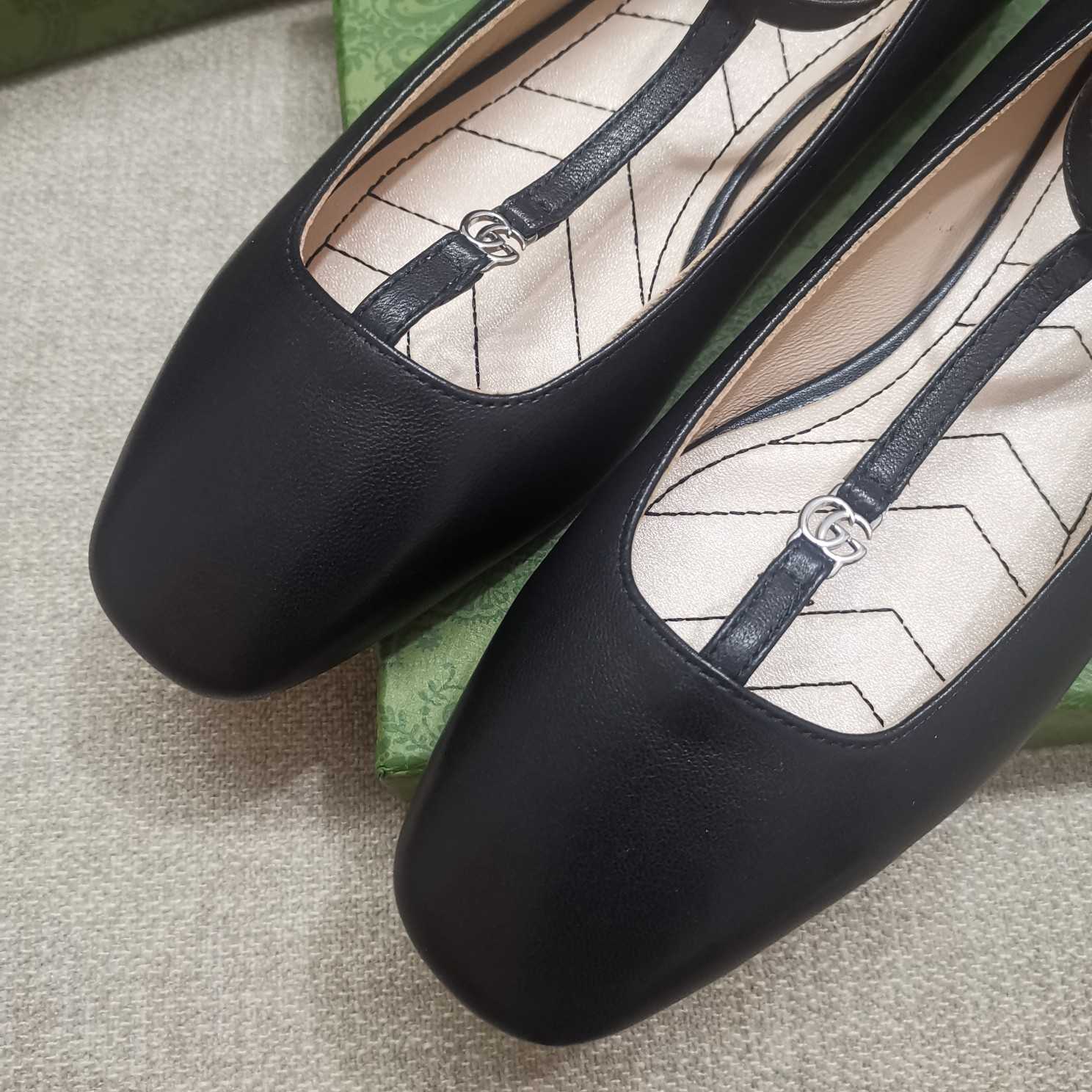 Gucci Women's Ballet Flat With Double G - DopestKickz