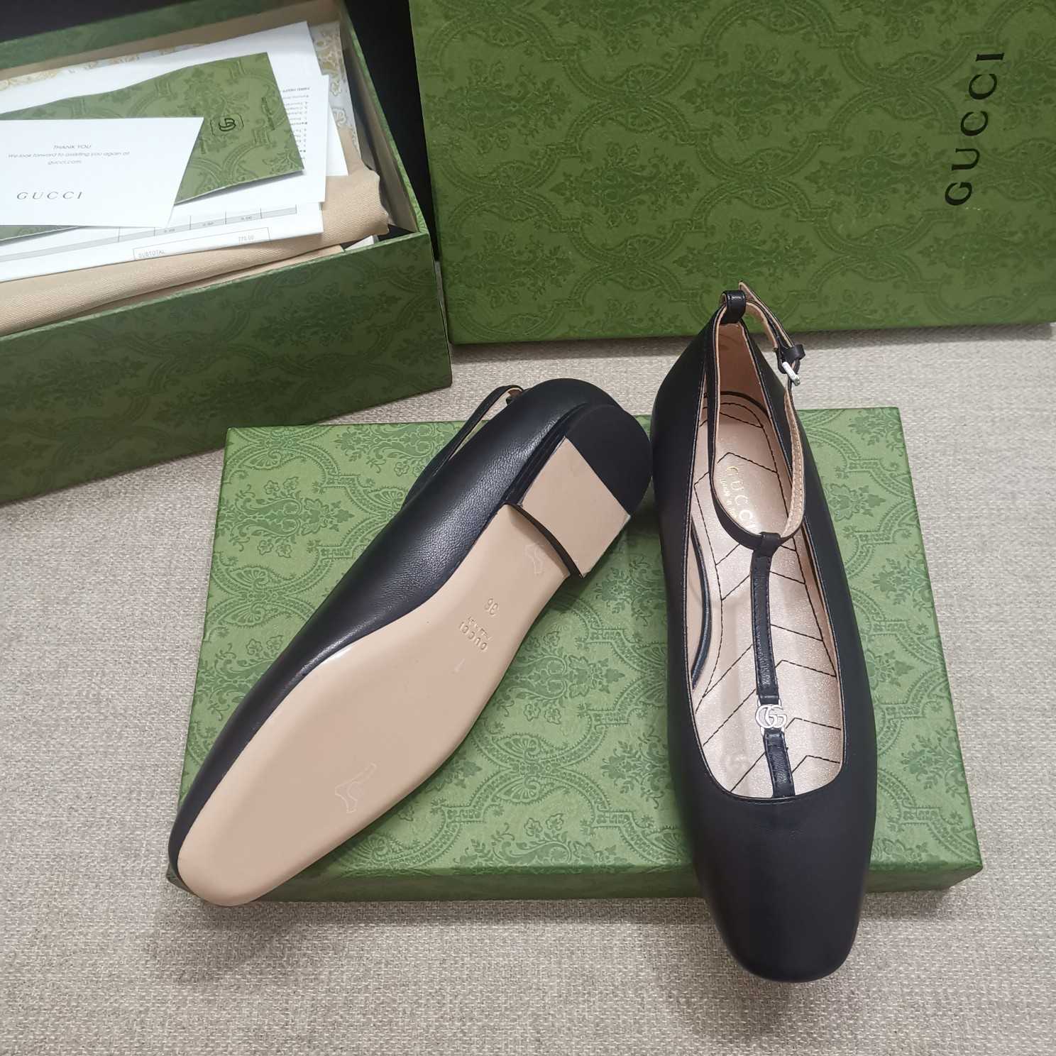 Gucci Women's Ballet Flat With Double G - DopestKickz