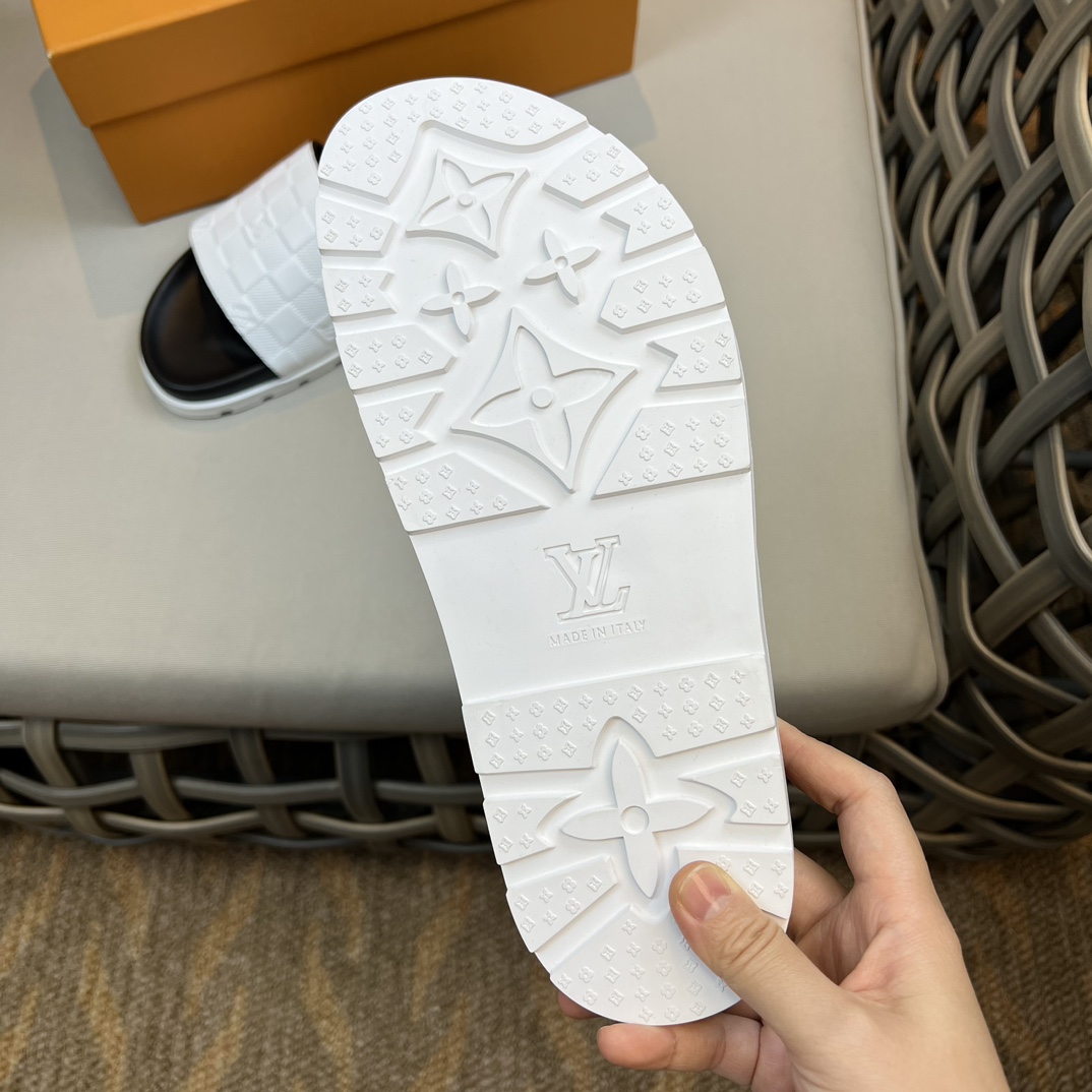 Louis Vuitton Monogram Sandals - DopestKickz