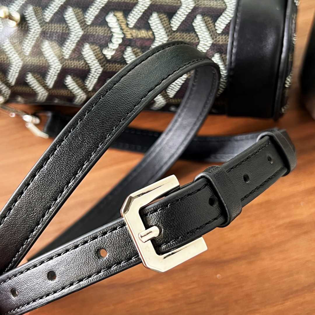 Goyard Yonne MM Case & Flask - DopestKickz