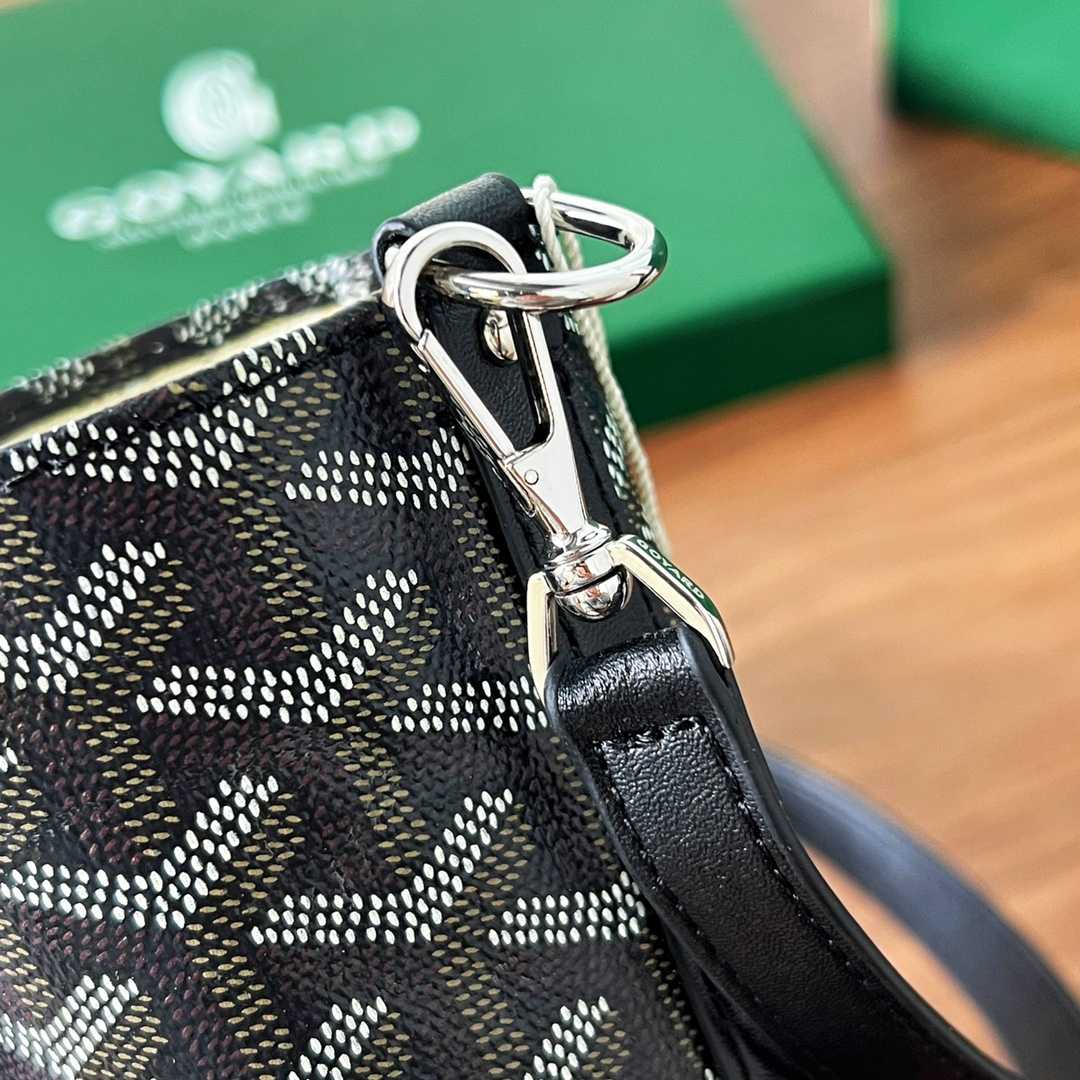 Goyard Yonne MM Case & Flask - DopestKickz
