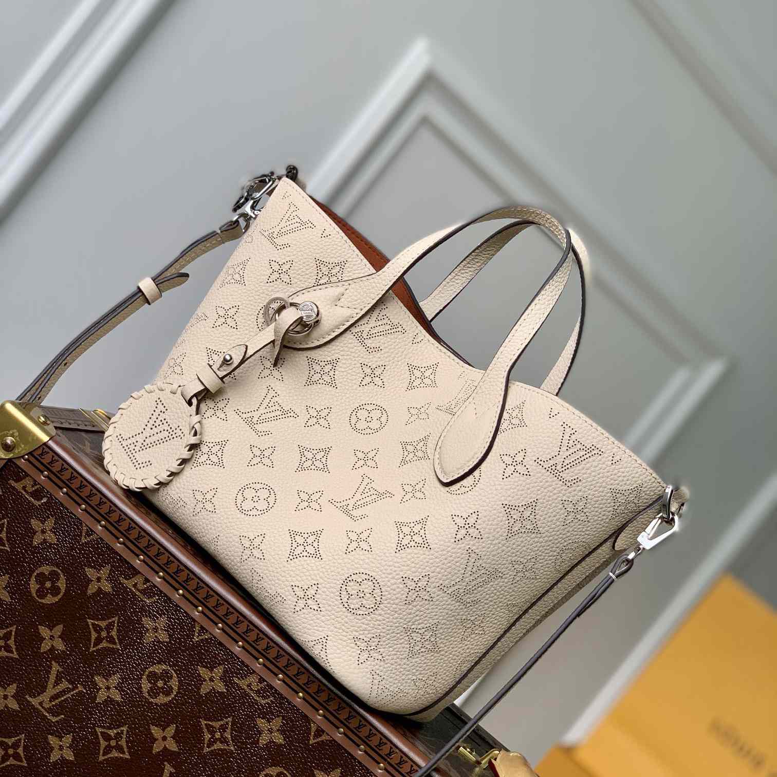 Louis Vuitton Blossom PM   M21909 - DopestKickz