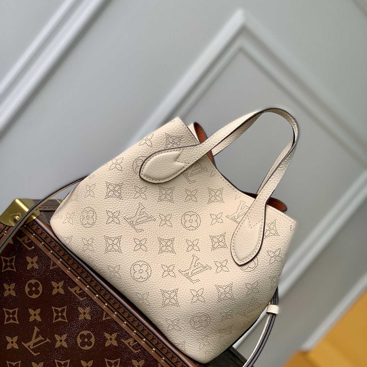 Louis Vuitton Blossom PM   M21909 - DopestKickz