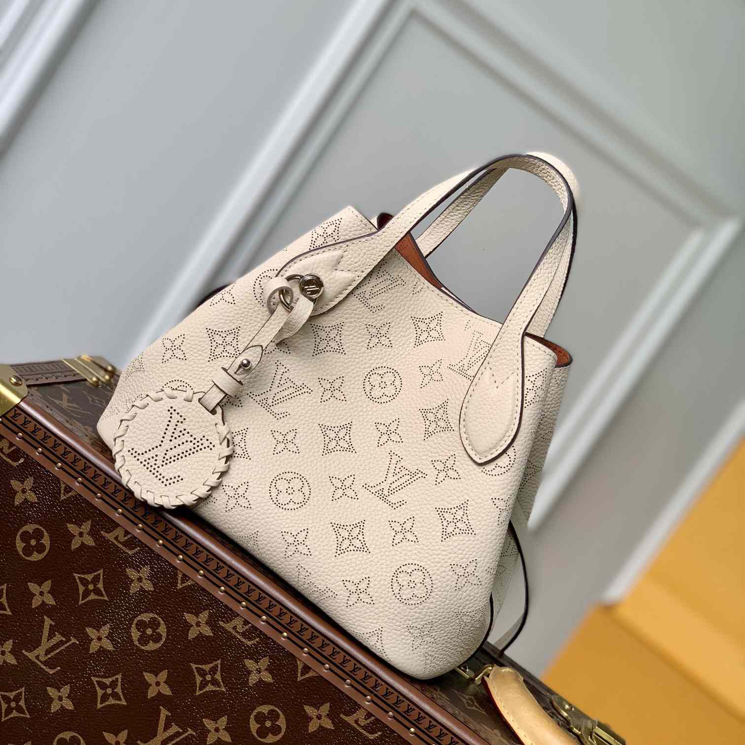 Louis Vuitton Blossom PM   M21909 - DopestKickz