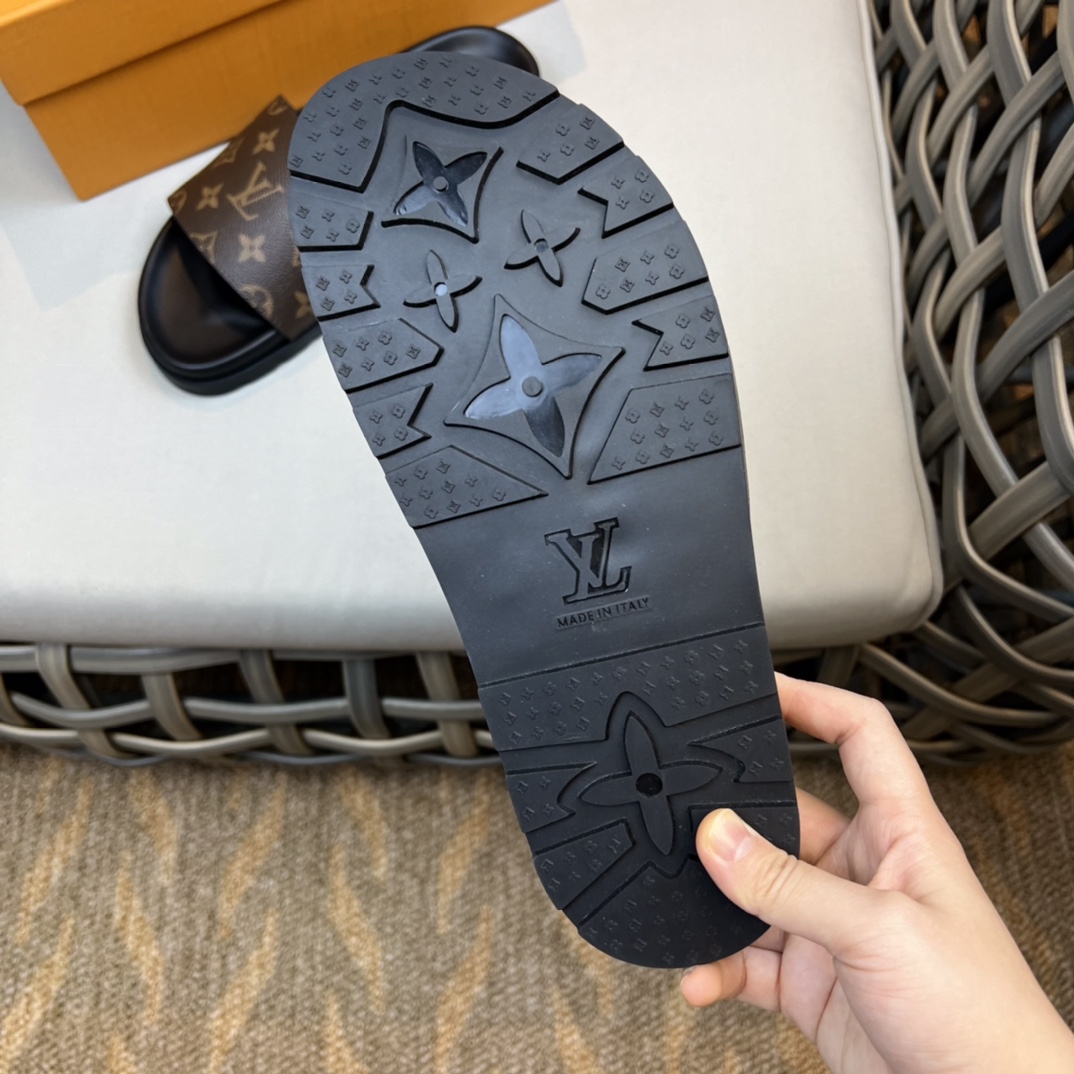 Louis Vuitton Monogram Sandals - DopestKickz