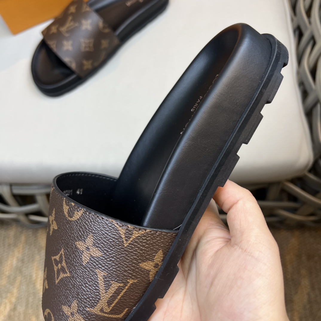 Louis Vuitton Monogram Sandals - DopestKickz