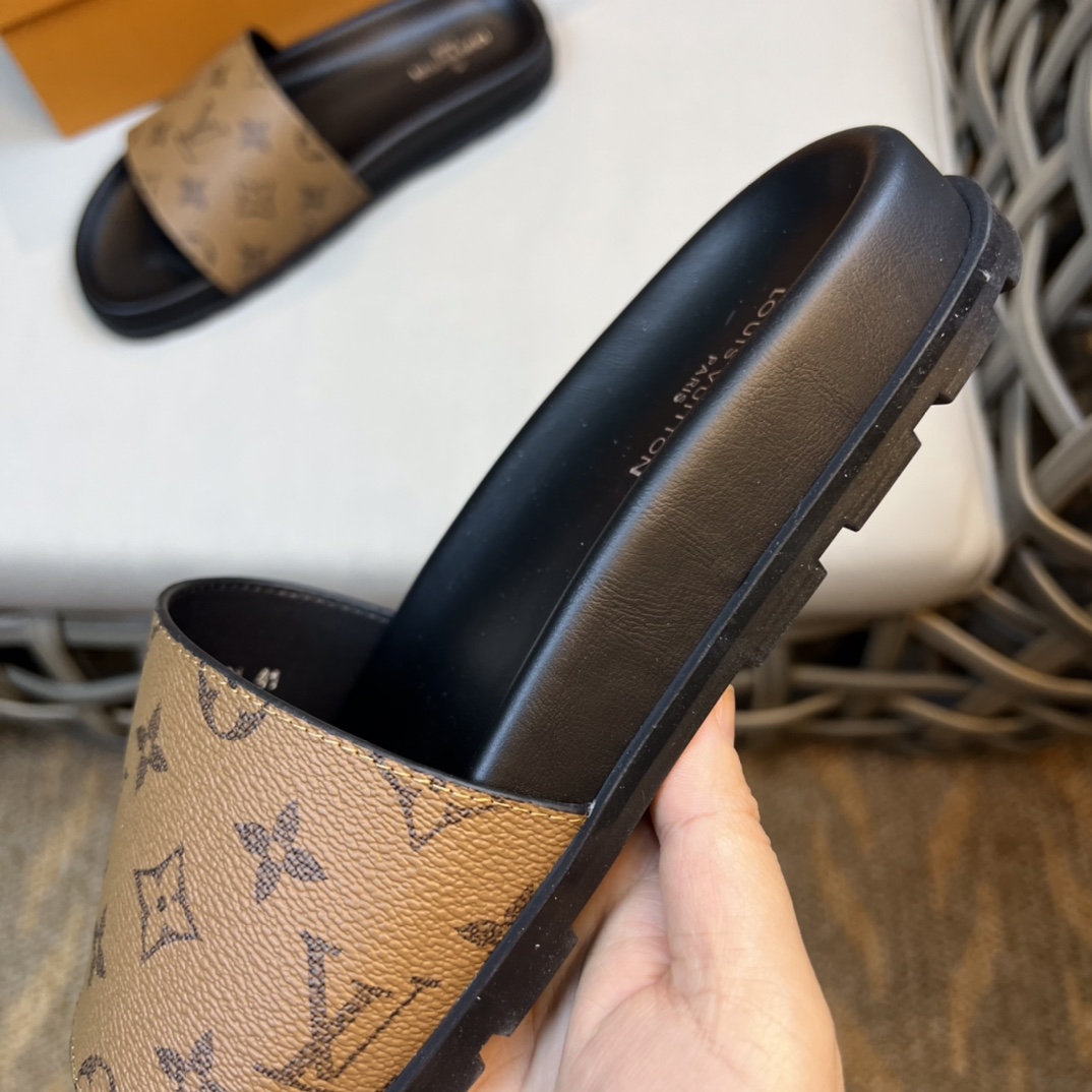 Louis Vuitton Monogram Sandals - DopestKickz