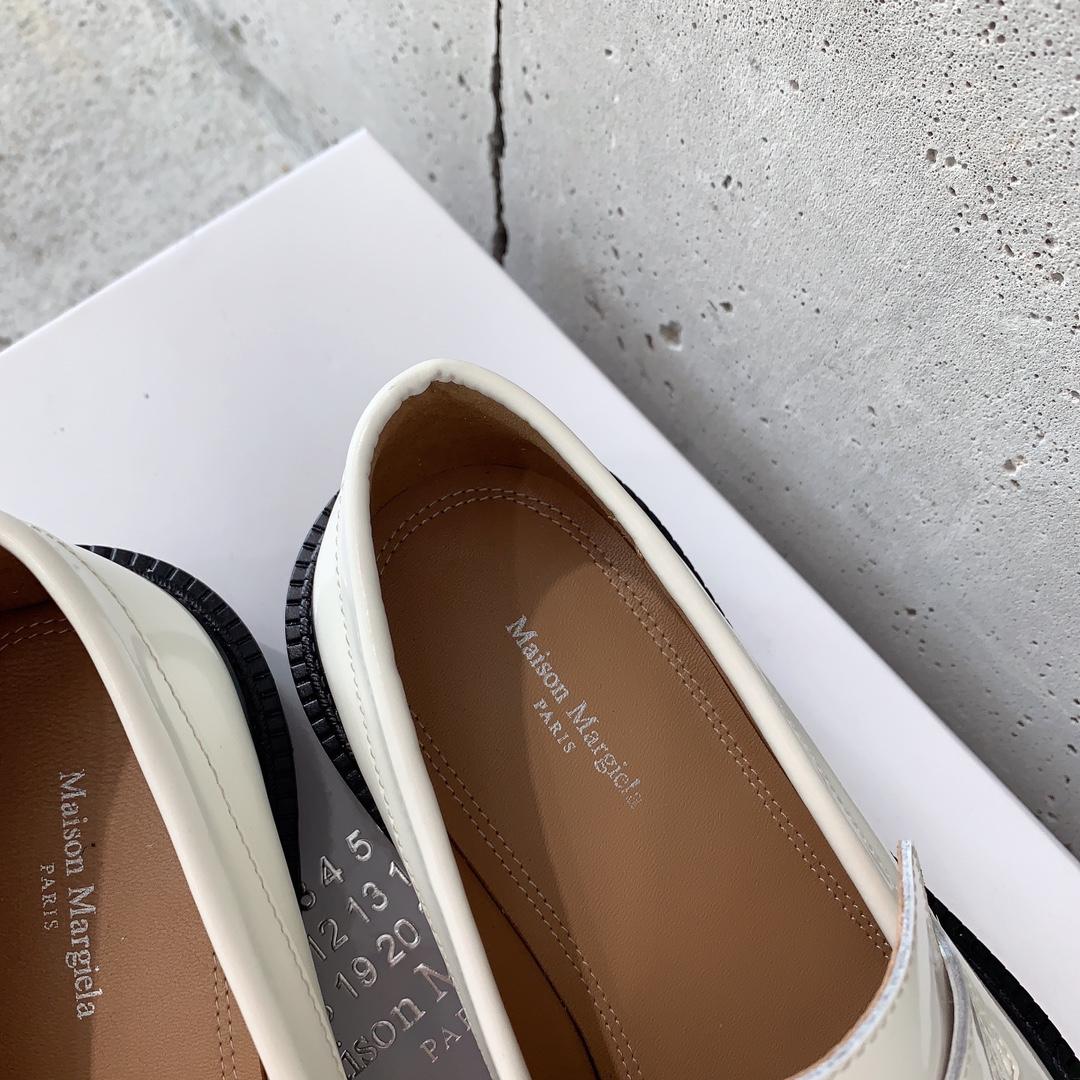 Maison Margiela Tabi Loafers - DopestKickz