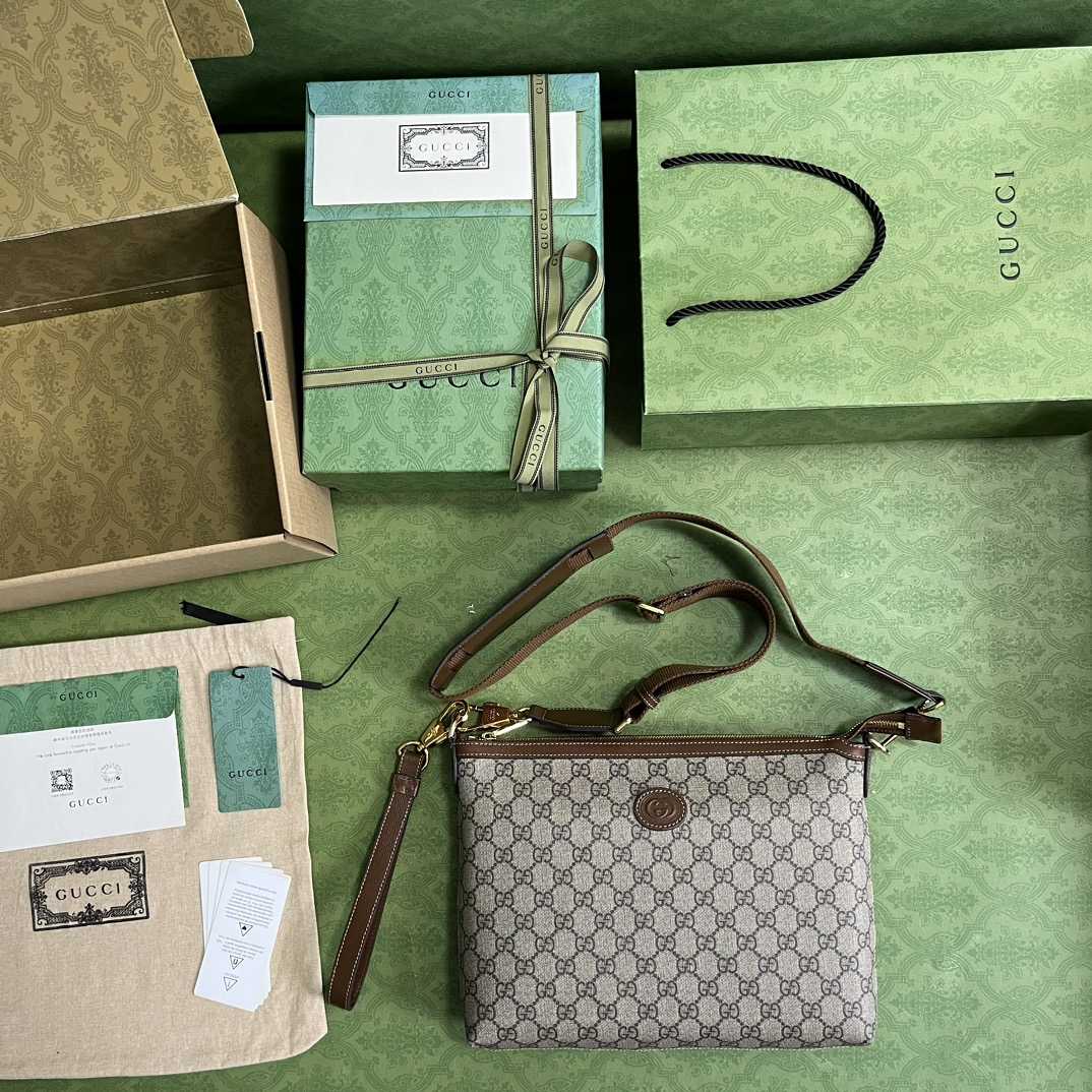Gucci Messenger bag with Interlocking G(30-22.5-5cm) - DopestKickz