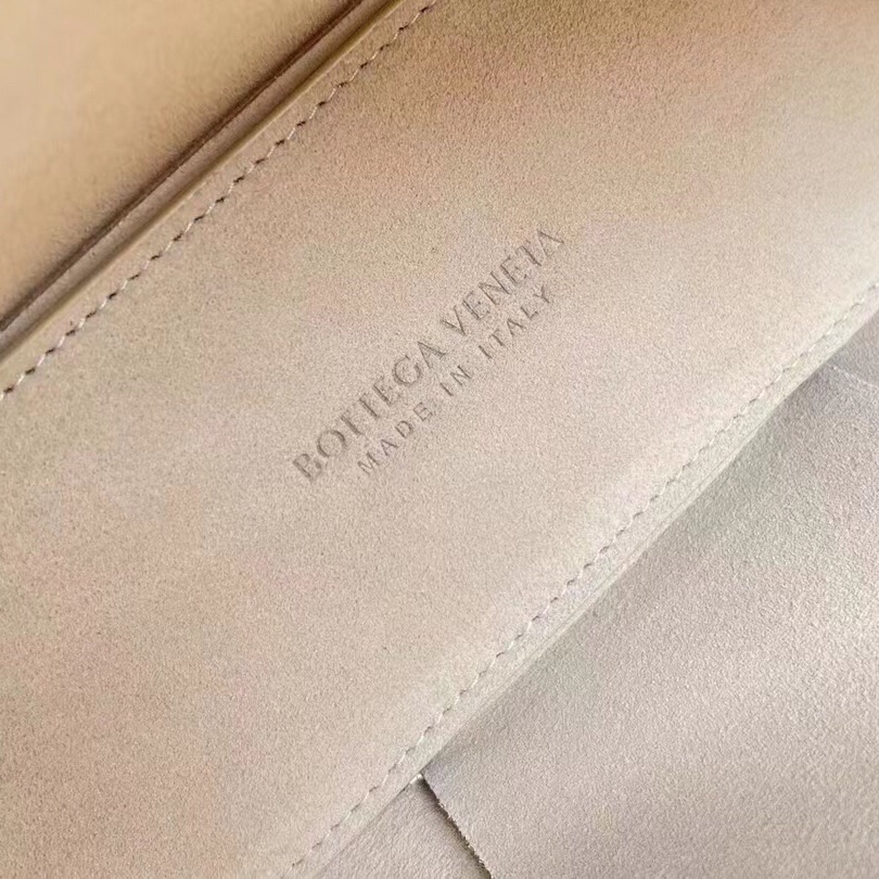Bottega Veneta Mini Arco Tote Bag - DopestKickz
