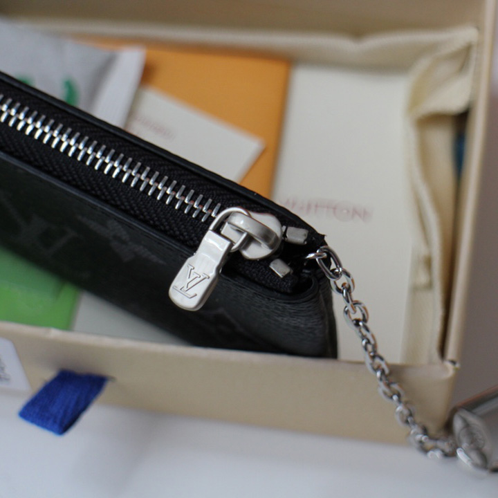 Louis Vuitton Key Pouch  (12.0x 7.0 cm)  M62650 - DopestKickz