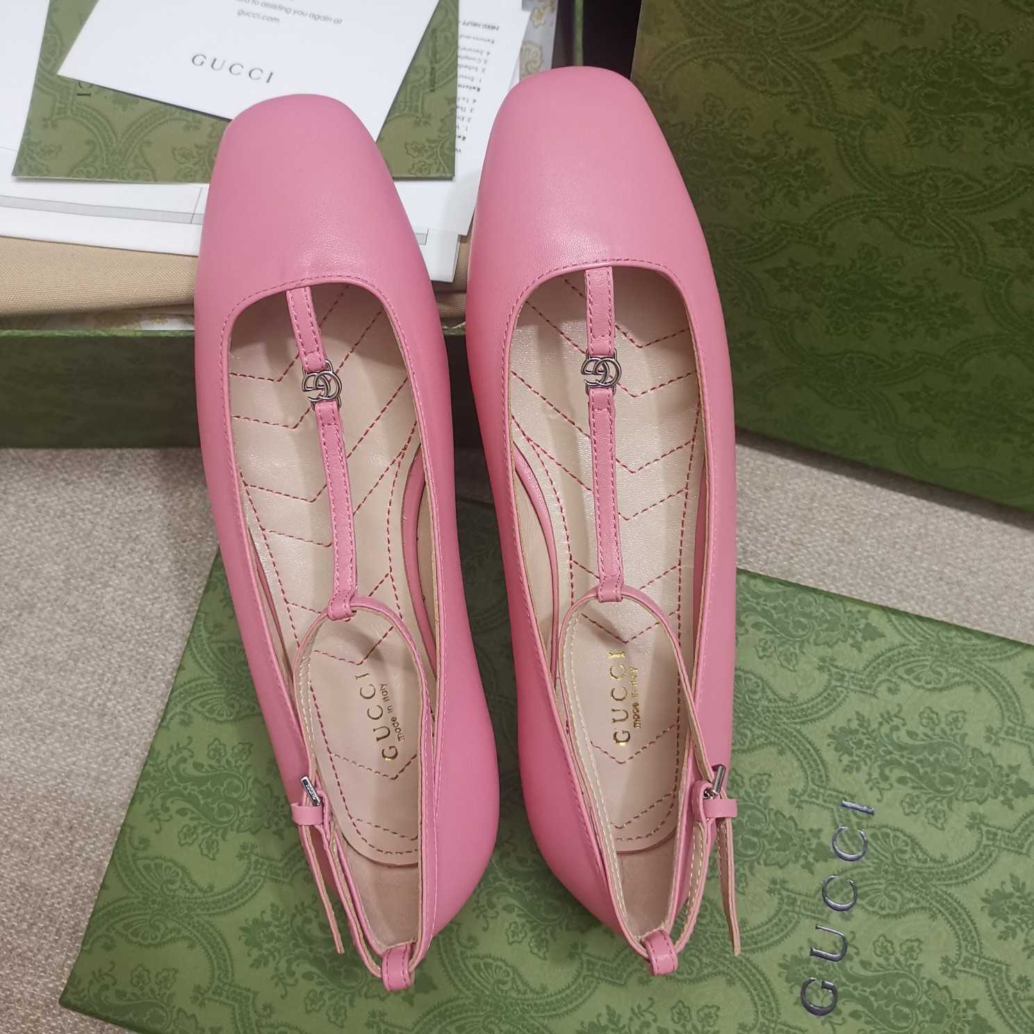 Gucci Women's Ballet Flat With Double G - DopestKickz