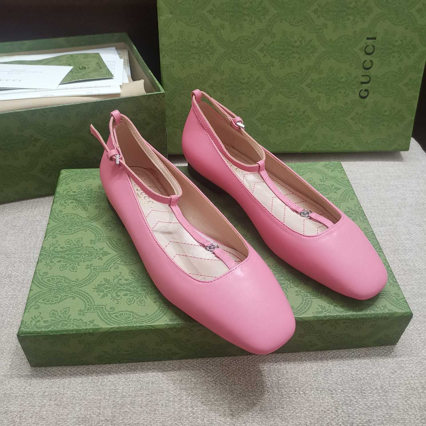 Gucci Women's Ballet Flat With Double G - DopestKickz